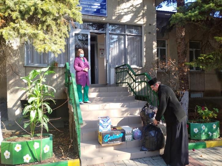 Copiii Centrului de Plasament din Bălţi au primit daruri din partea Bisericii