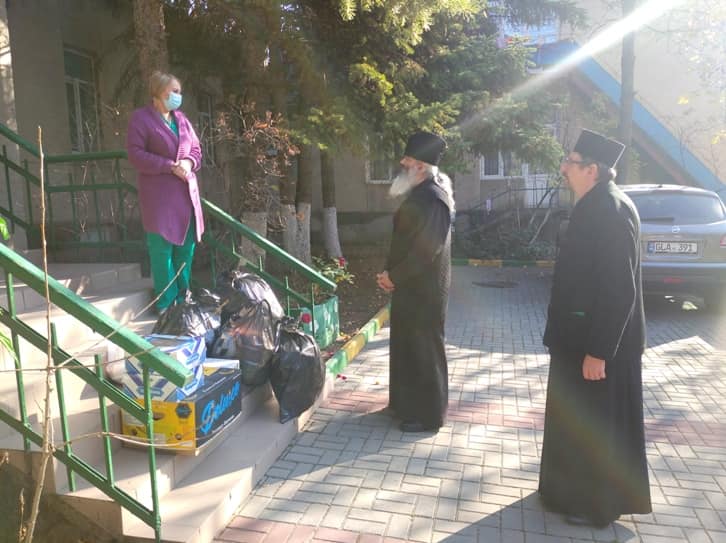 Copiii Centrului de Plasament din Bălţi au primit daruri din partea Bisericii