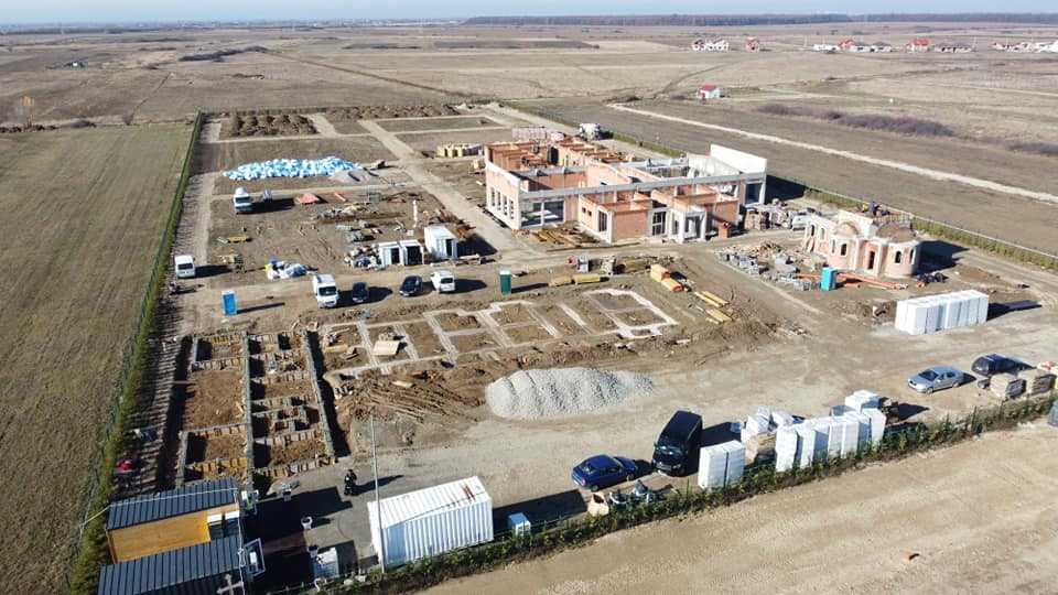 Biserica pe care o construieşte Mihai Neşu prinde contur