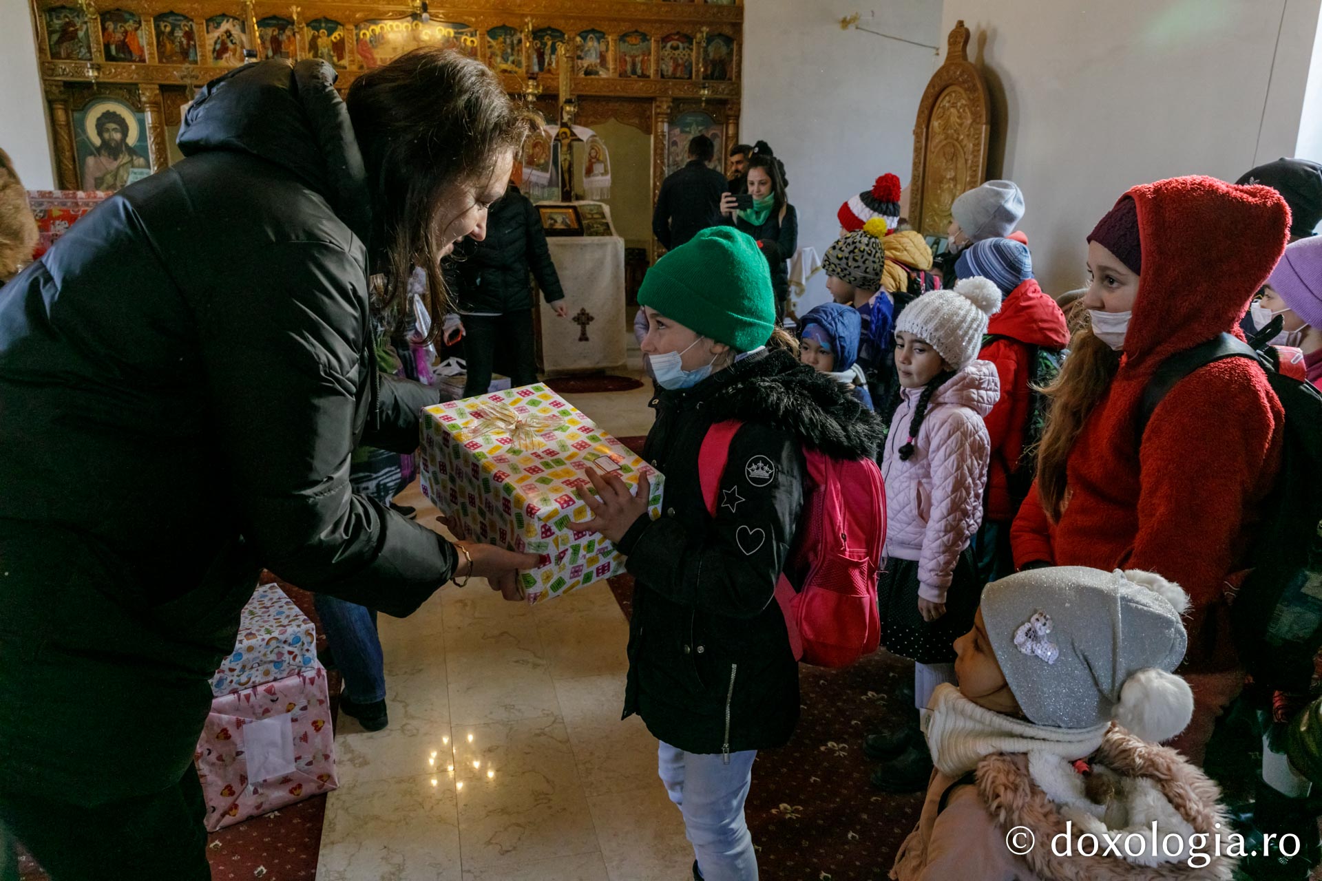 Acțiune filantropică la parohia Holm – Podu Iloaiei