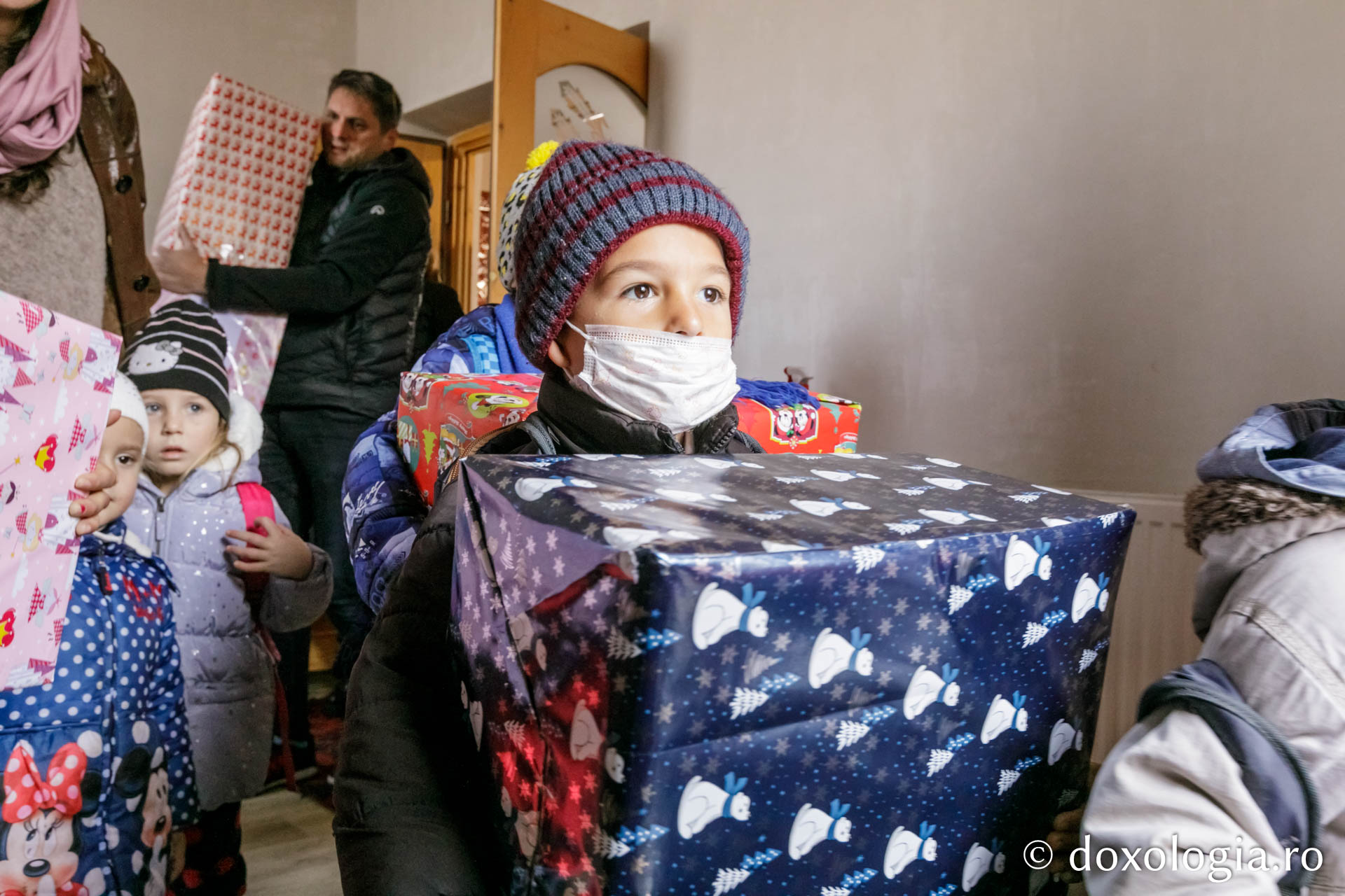 Acțiune filantropică la parohia Holm – Podu Iloaiei