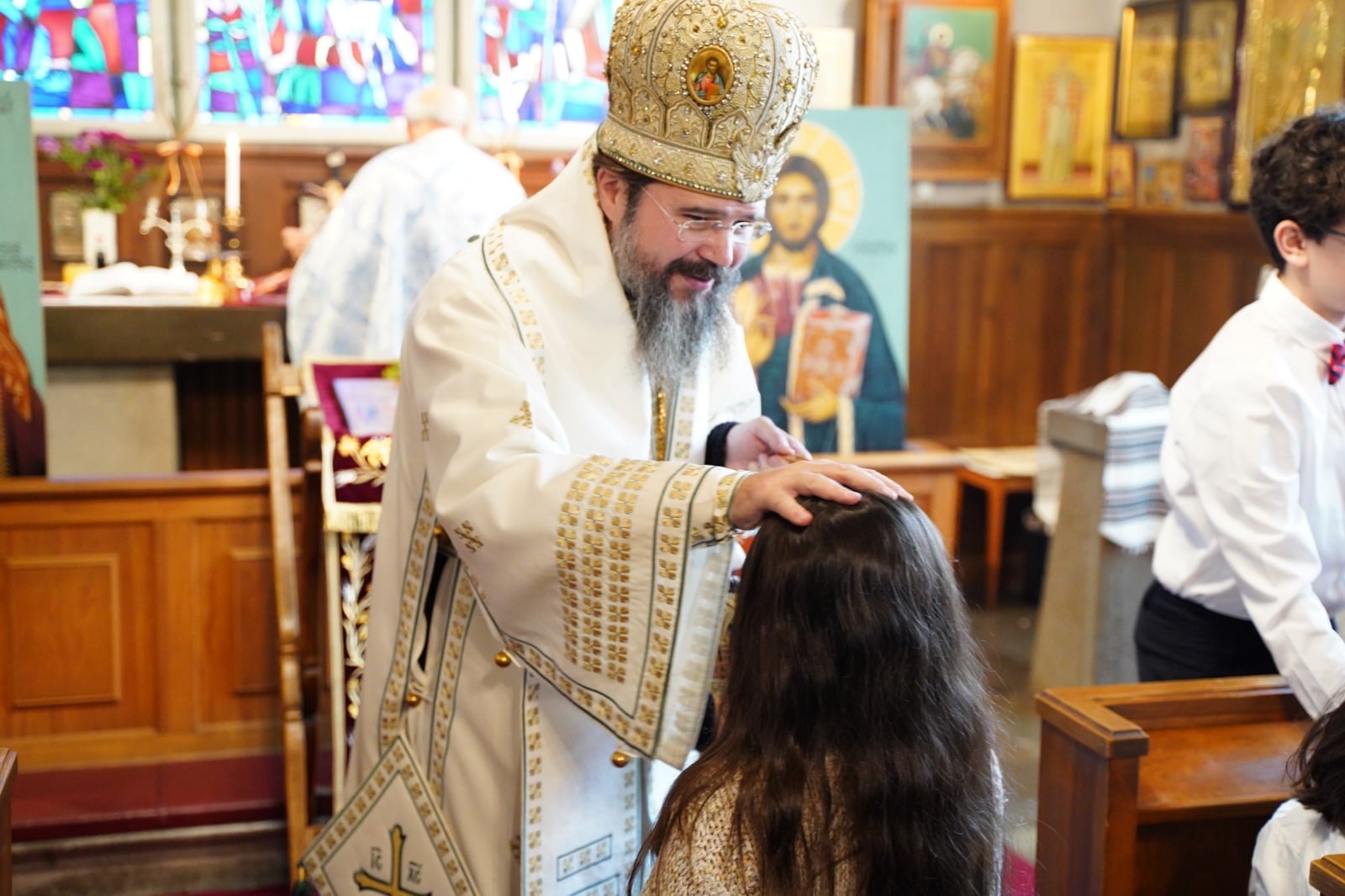 (Foto) Slujire arhierească în Parohia „Sfântul Mucenic Gheorghe” din Stockholm