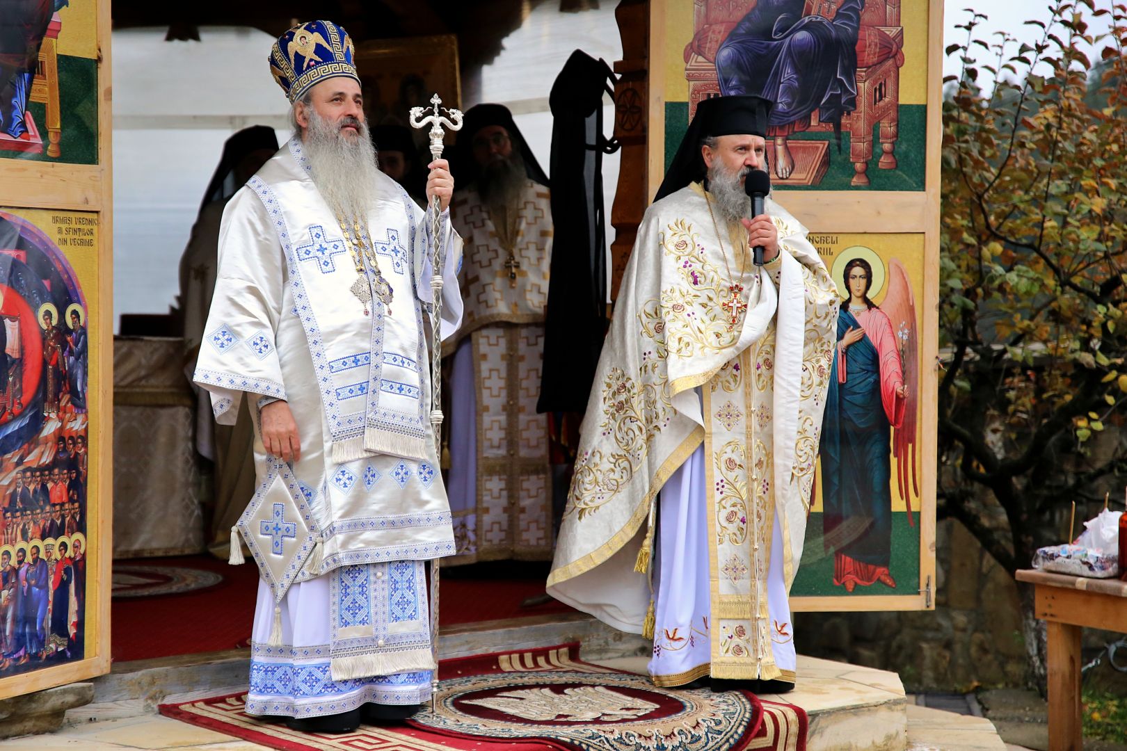 Hram la Petru Vodă: „Cu cât vremurile sunt mai grele, cu atât Sfânta Euharistie se cuvine a fi mai des săvârșită”