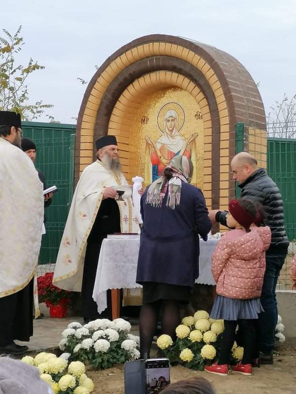 Parohia „Sfântul Mare Mucenic Dimitrie” – Sarafinești are o nouă troiță