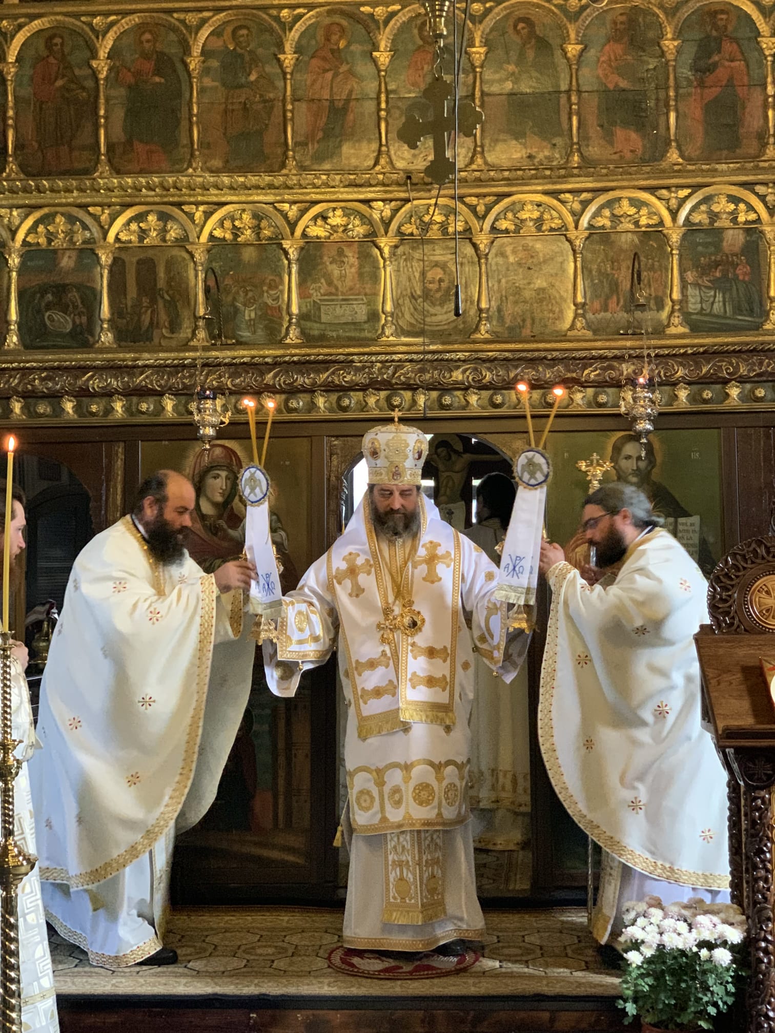 Slujbă arhierească la Mănăstirea Copou: „Să îmbrățișăm oamenii cu rugăciunea, iar lumea se va schimba în bine”