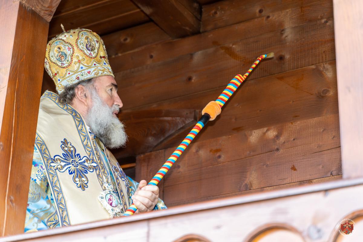 Ansamblul Mănăstirii Diaconeşti, sfinţit de către IPS Ioachim