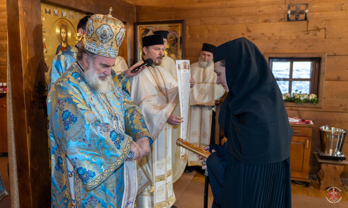 Ansamblul Mănăstirii Diaconeşti, sfinţit de către IPS Ioachim