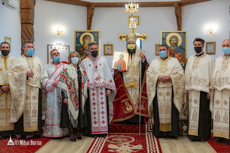 Foto: Episcopia Ortodoxă Română a Italiei O nouă biserică de lemn pentru românii din Parohia Orbassano – Italia