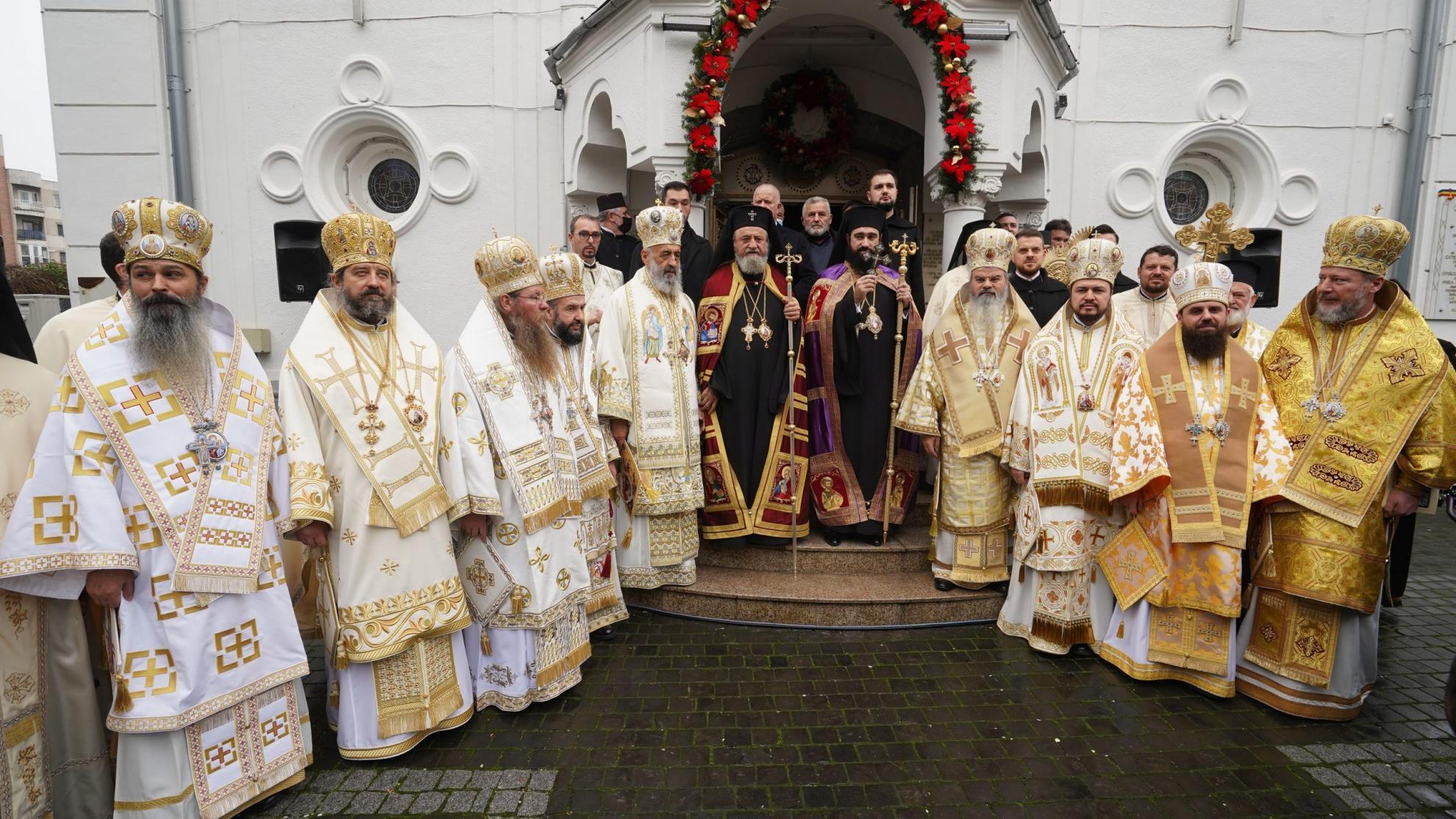 Foto; mitropolia-ardealului.ro PS Ignatie, la întronizarea PS Nestor, noul Episcop al Devei și Hunedoarei: „Hristos stârnește valuri de împotriviri și în această lume, dominată de multe ideologii”