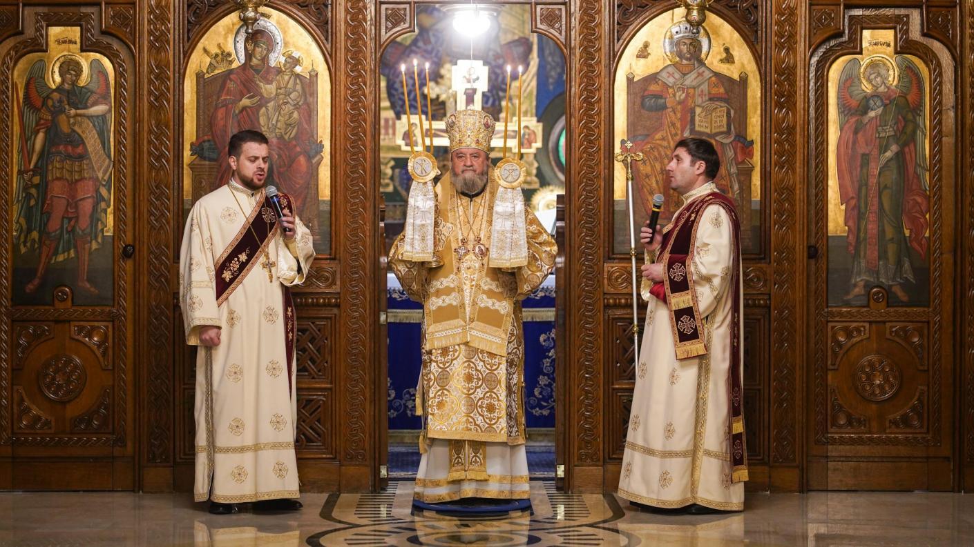 „Sfântul Nicolae ne invită să lucrăm în inima noastră blândețea.” – PS Ignatie