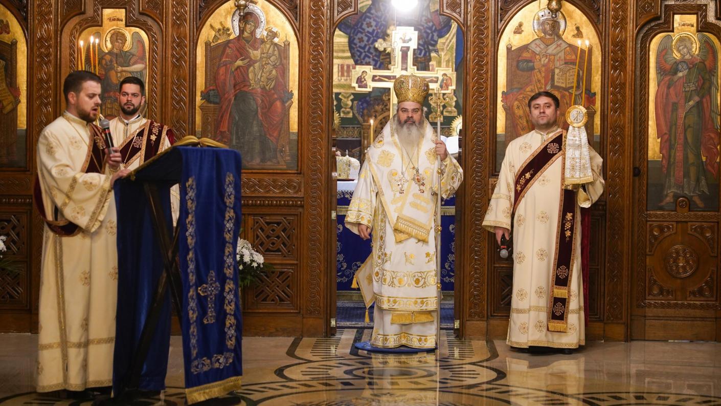 „Sfântul Nicolae ne invită să lucrăm în inima noastră blândețea.” – PS Ignatie