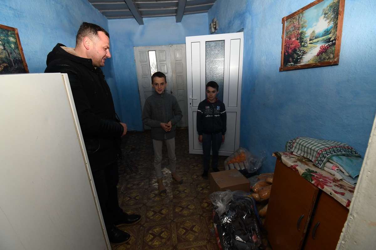 Campania „Daruri în cinstea Pruncului Iisus” a Mănăstirii Hadâmbu, în comuna Andrieșeni