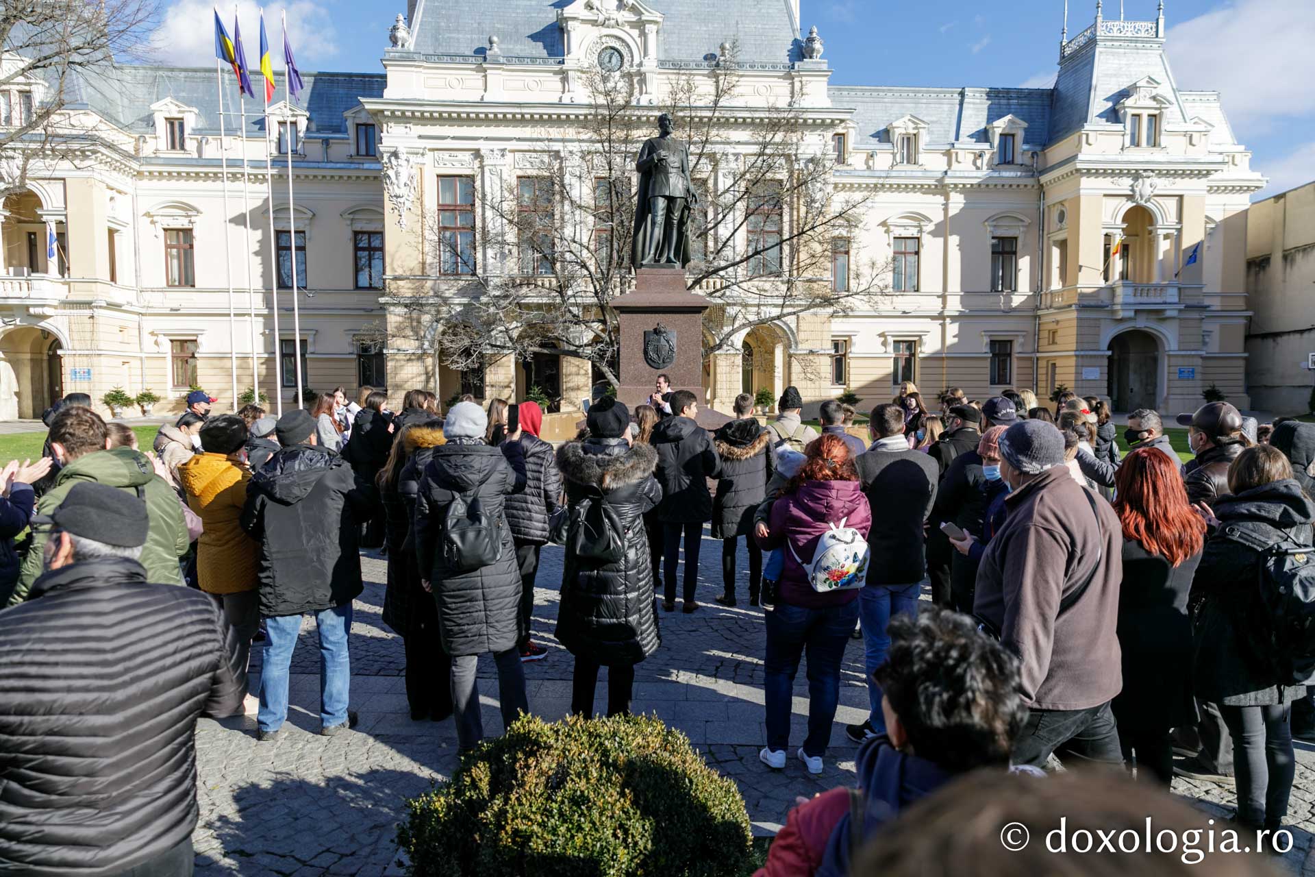 Foto: pr. Silviu Cluci Moment muzical-artistic cu prilejul Zilei Naționale la Iași