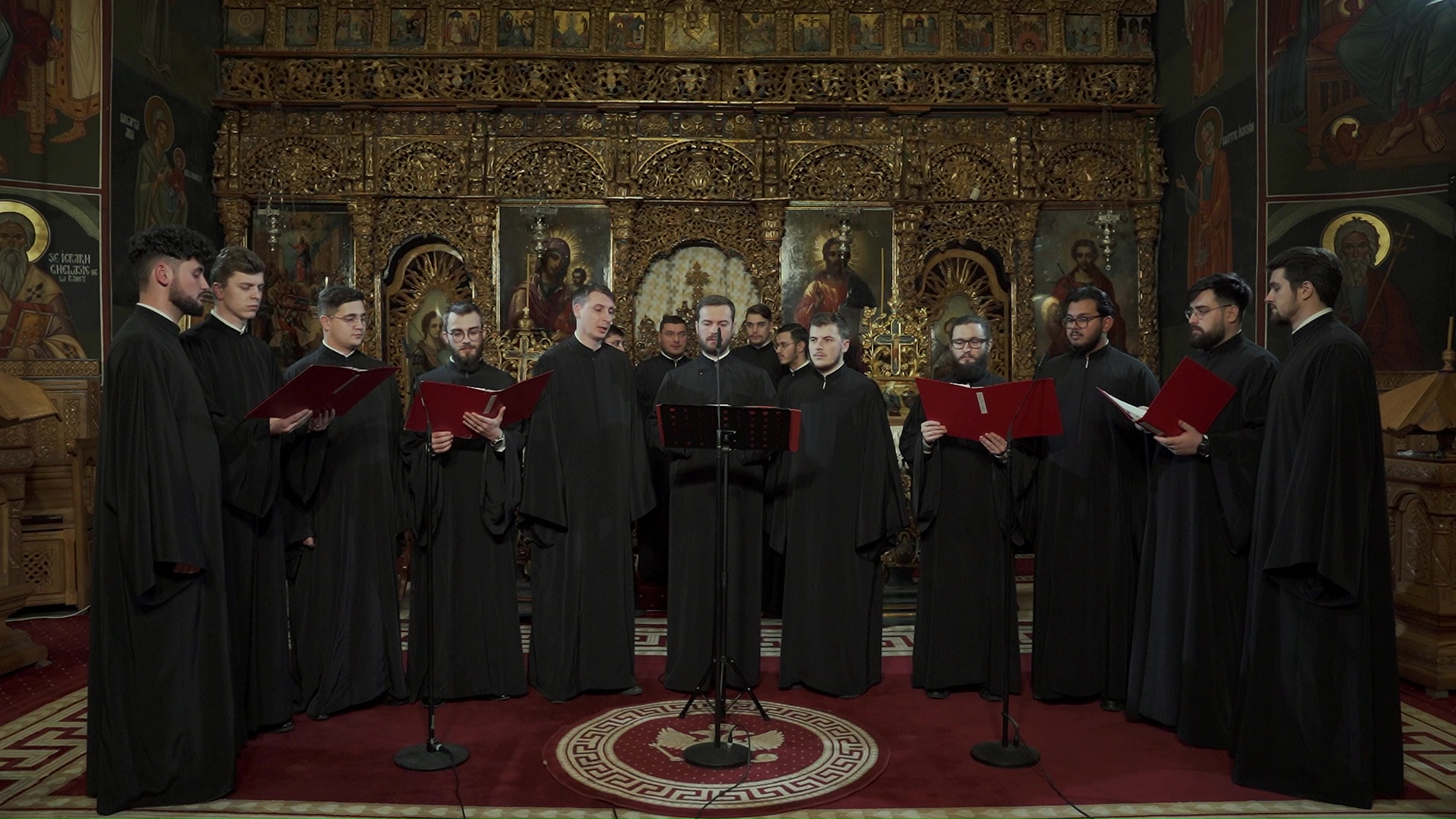 (Video) Corul „Chivotul” – Stihirile de la „Doamne, strigat-am” – Vecernia Sfântului Ierarh Nicolae, glas 2 (Podobia: Când de pe lemn) (Video) Corul „Chivotul” – Stihirile de la „Doamne, strigat-am” – Vecernia Sfântului Ierarh Nicolae, glas 2 (Podobia: Când de pe lemn)