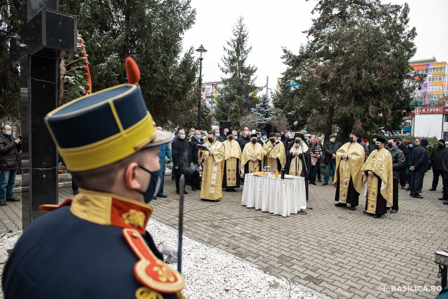 PS Timotei s-a rugat pentru martirii din decembrie ‘89: „Cea mai înaltă formă de cinstire a lor este rugăciunea”