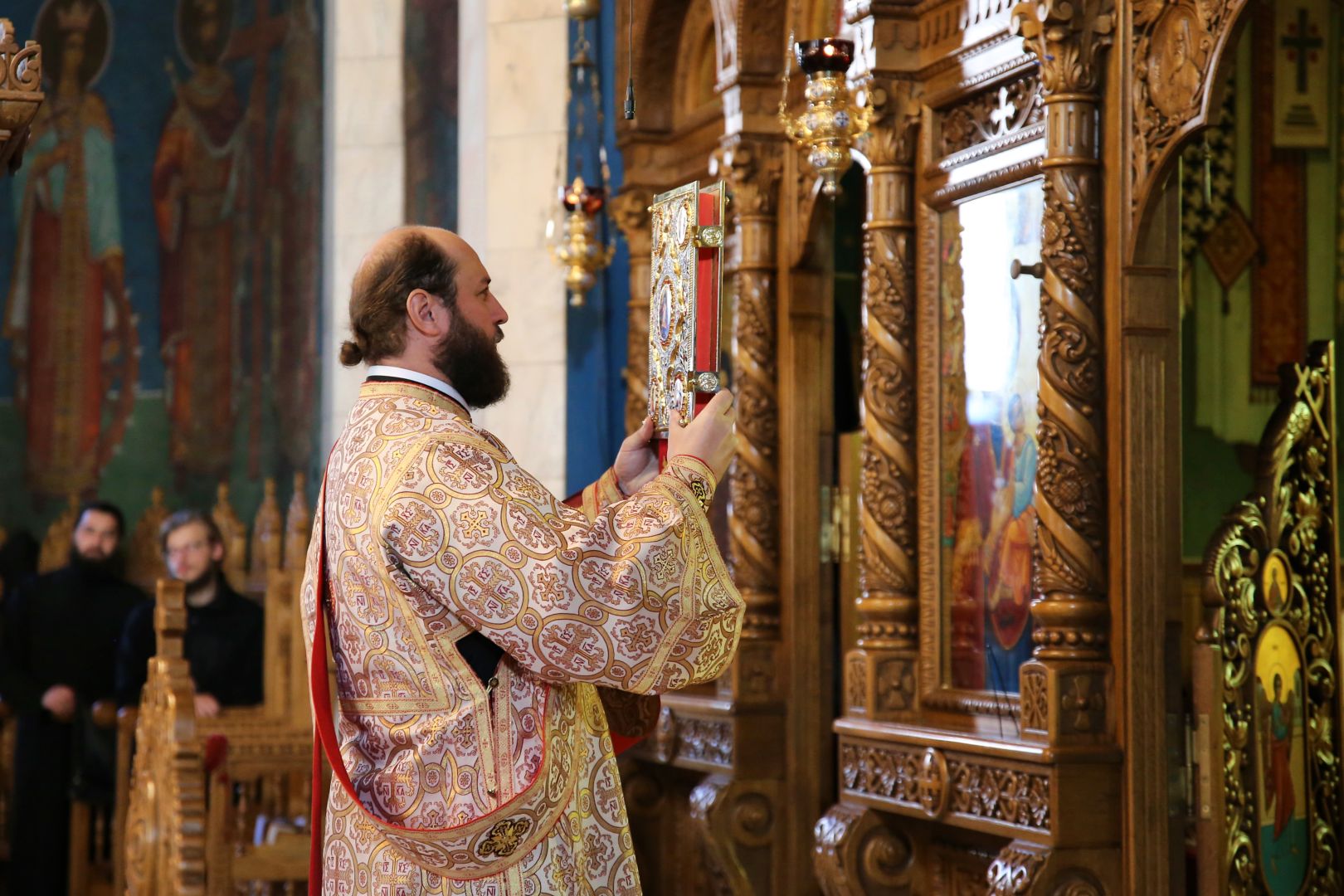 PS Nichifor Botoșăneanul s-a rugat pentru sufletele părinților Cleopa, Paisie și Ioanichie