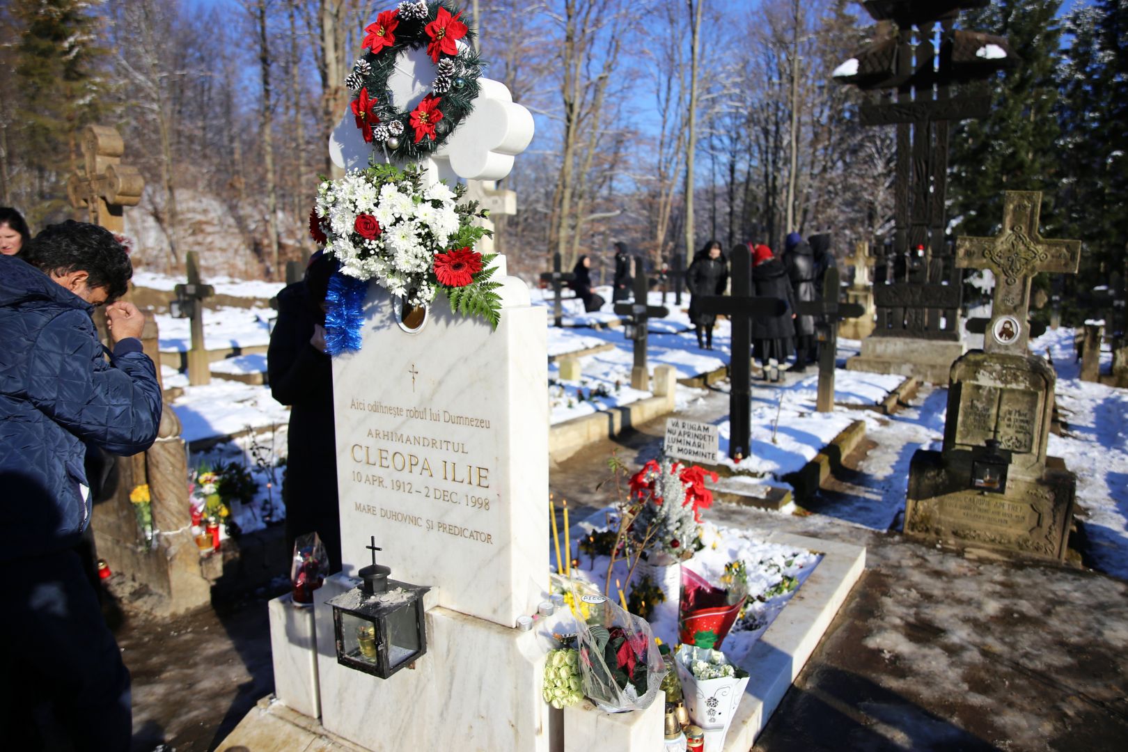 PS Nichifor Botoșăneanul s-a rugat pentru sufletele părinților Cleopa, Paisie și Ioanichie