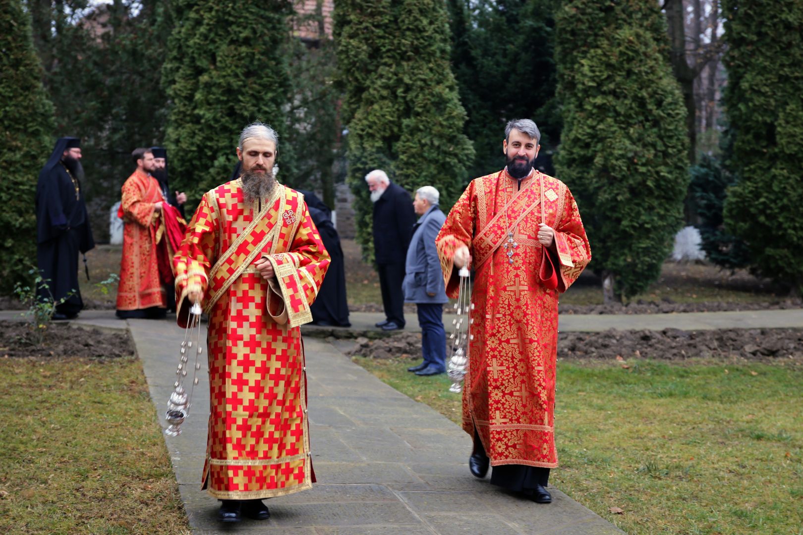 Hram la Mănăstirea Popăuți: „Să fim următori sfinților precum ei au fost următori lui Hristos”