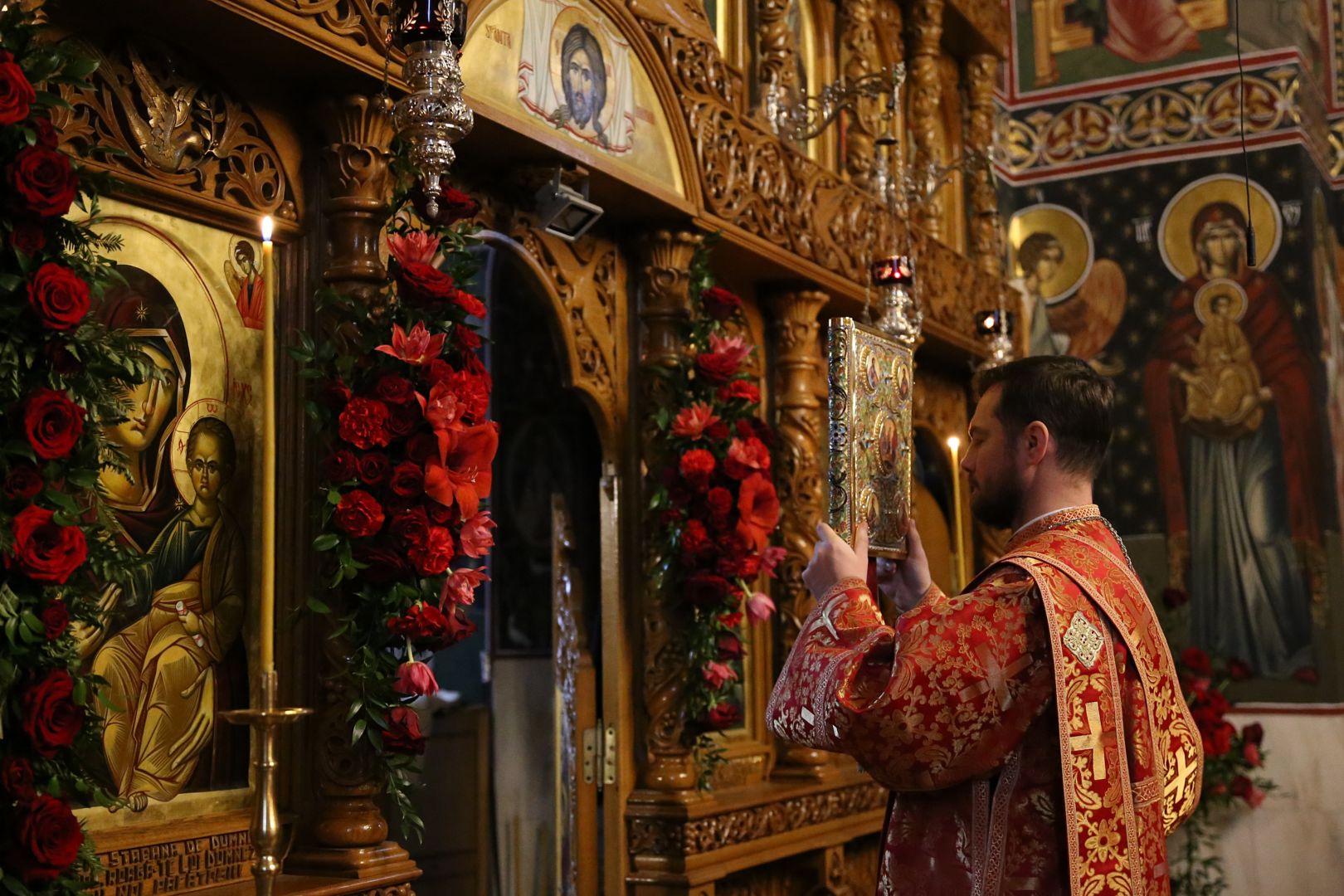 Hram la Mănăstirea Popăuți: „Să fim următori sfinților precum ei au fost următori lui Hristos”