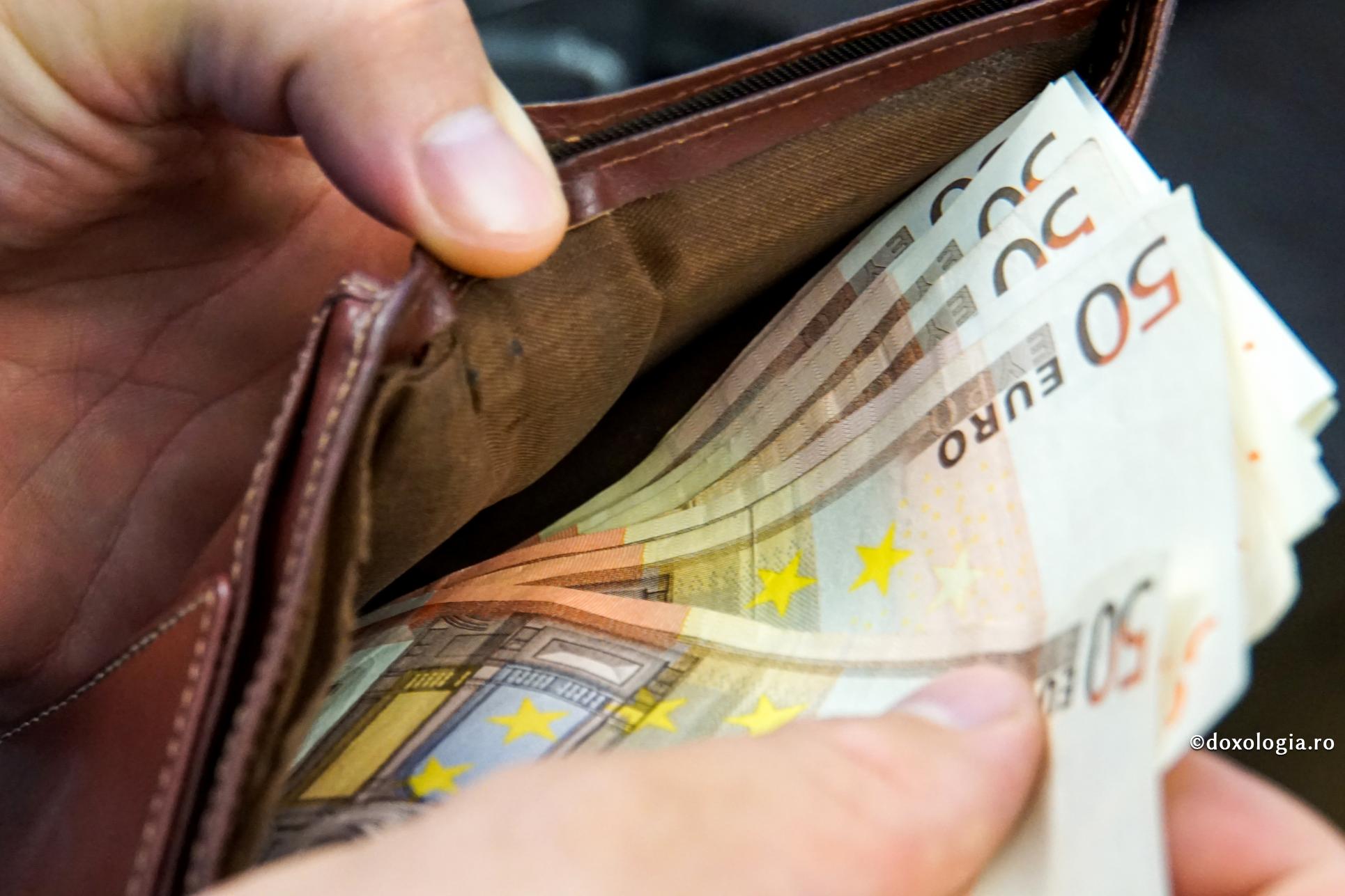 Ar trebui să împrumutăm bani dacă bănuim că nu îi vom mai primi înapoi?