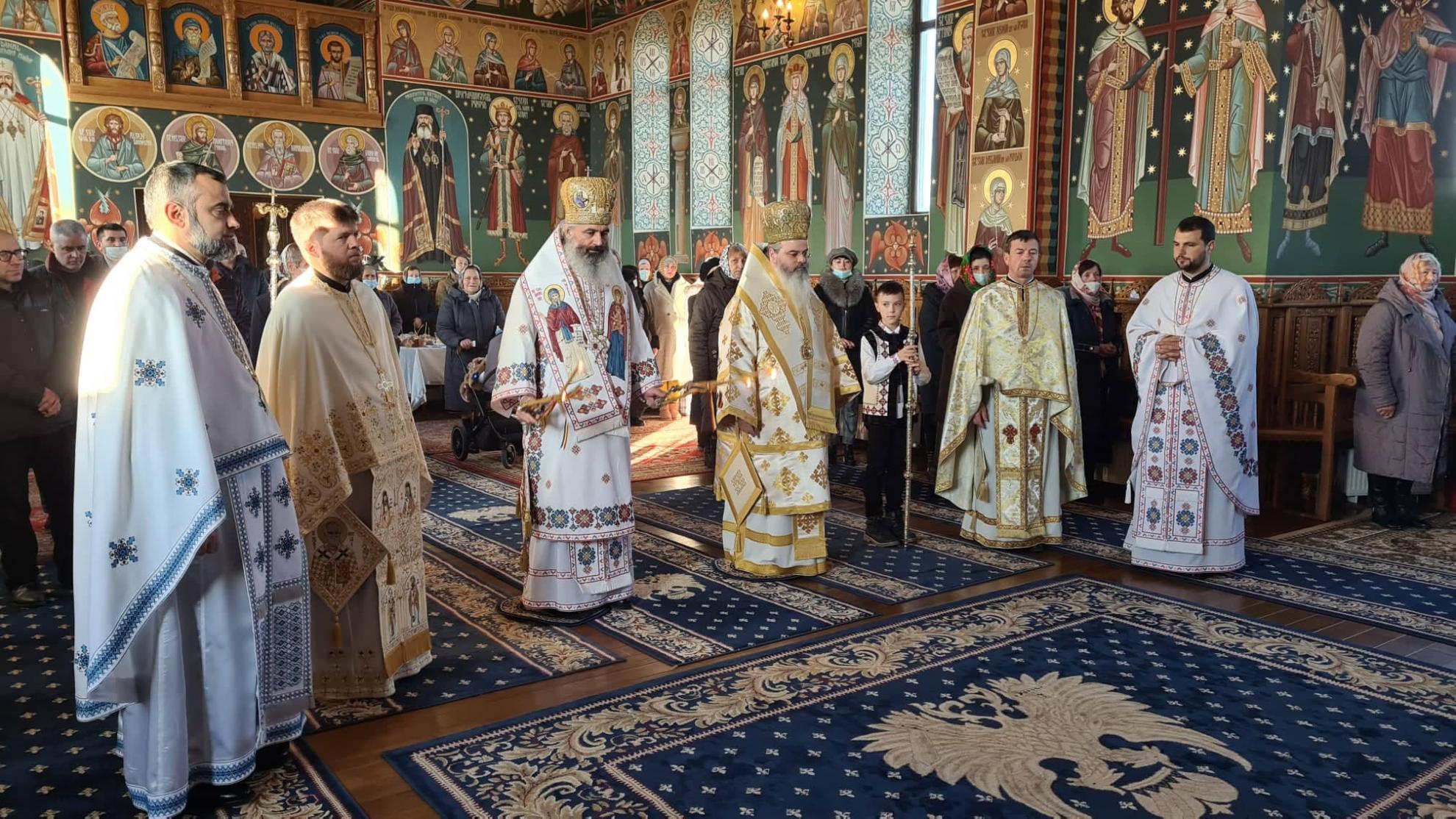 PS Ignatie: „Când venim la slujbă, să avem inima și urechile deschise înspre cuvintele pe care le auzim”