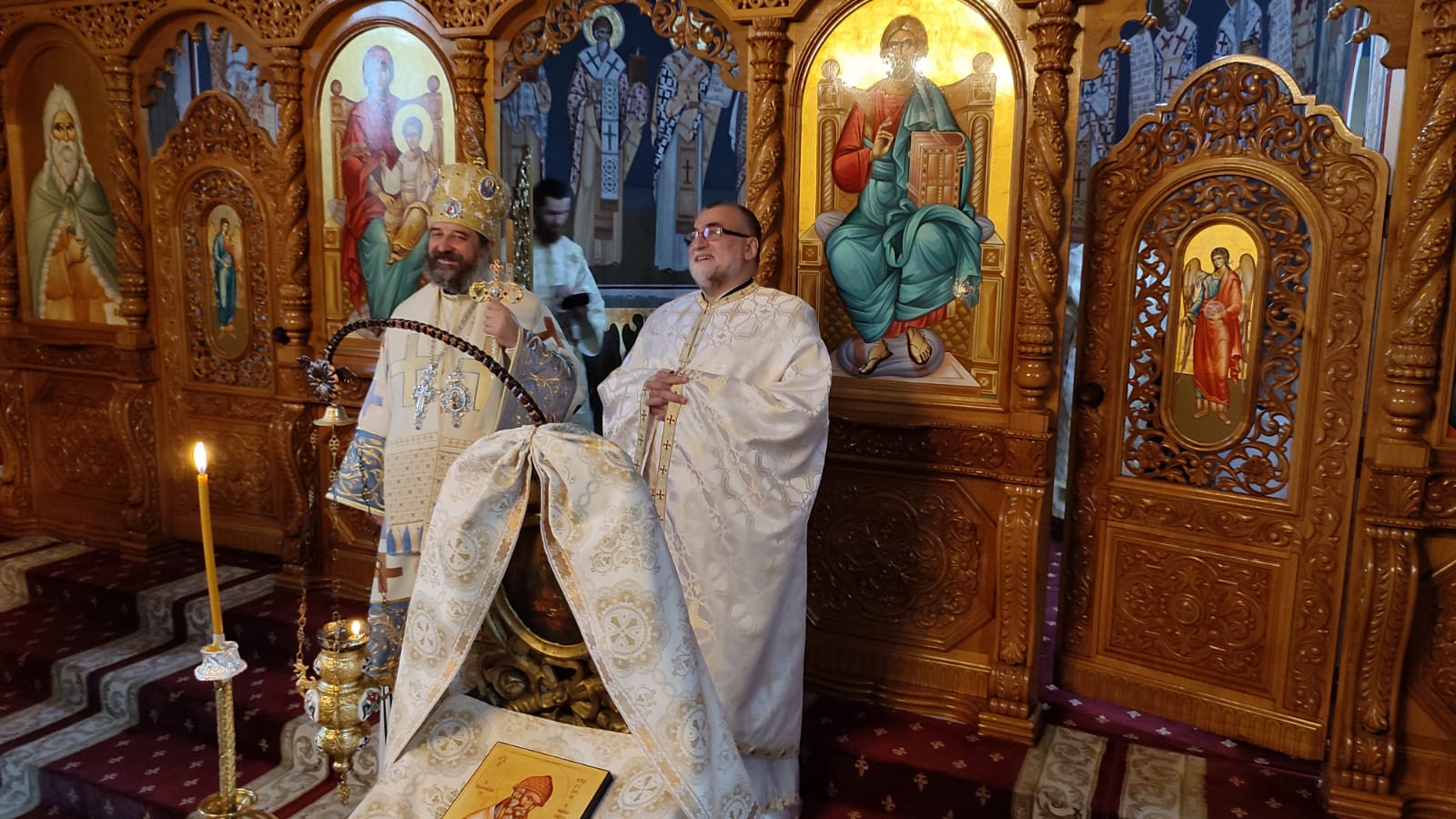 Slujbe arhierești în județul Botoșani: PS Nichifor Botoșăneanul a slujit la Parohiile Mihai Viteazu și Rediu