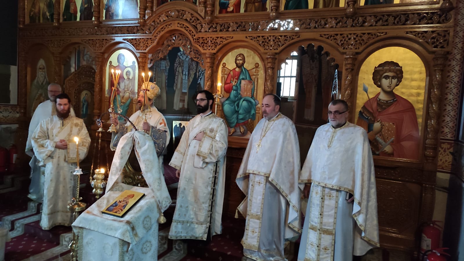 Slujbe arhierești în județul Botoșani: PS Nichifor Botoșăneanul a slujit la Parohiile Mihai Viteazu și Rediu