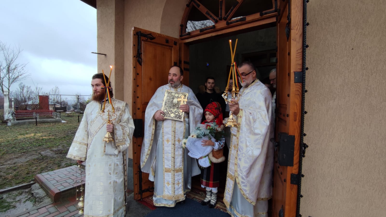 Slujbe arhierești în județul Botoșani: PS Nichifor Botoșăneanul a slujit la Parohiile Mihai Viteazu și Rediu