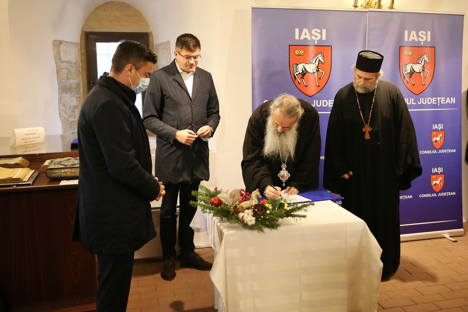 foto: Flavius Popa (Video) CJ Iași a predat Ansamblul Mănăstirii Golia către Mitropolia Moldovei și Bucovinei