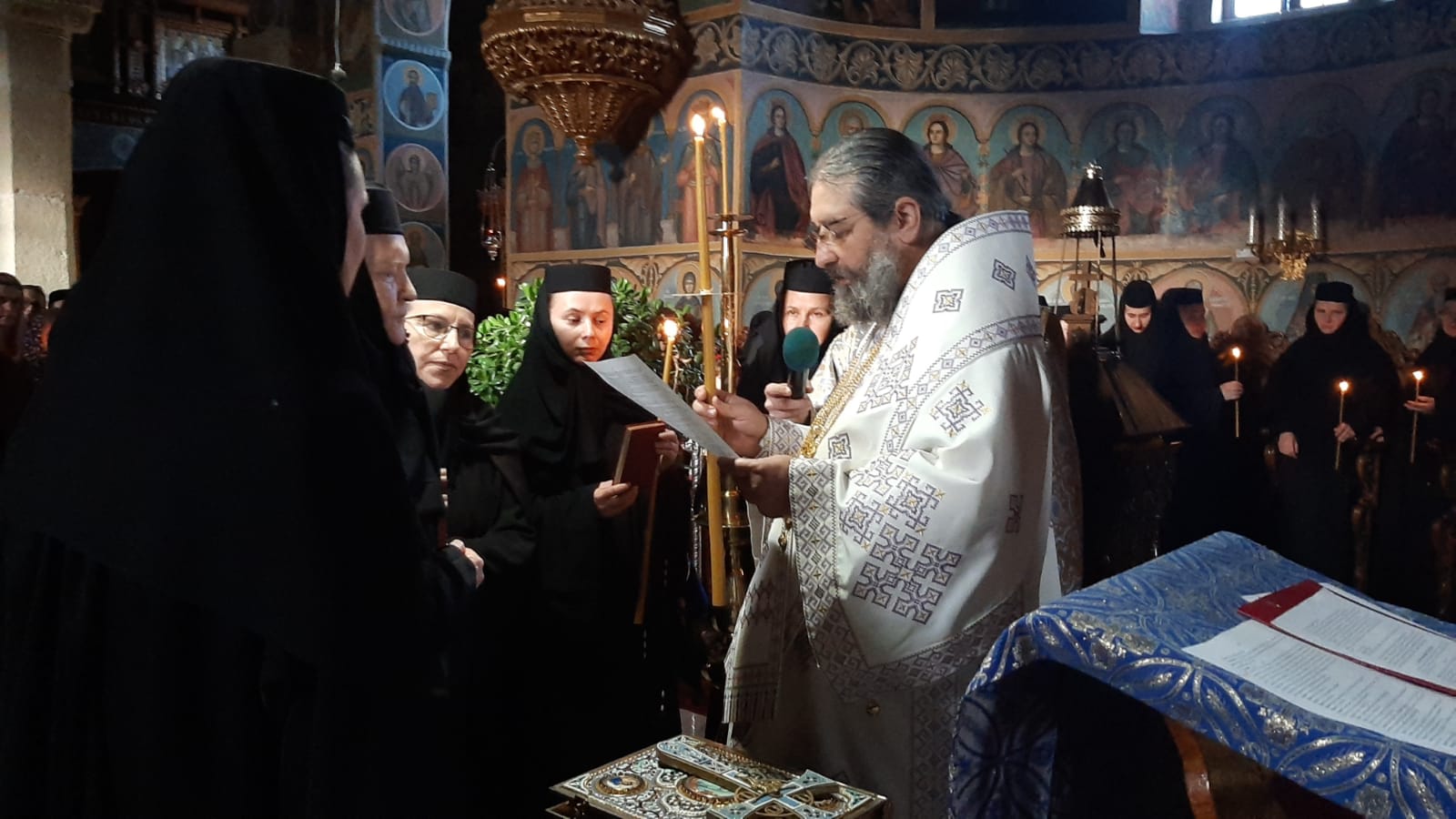 Sora Françoise Détouche, călugărită la Mănăstirea Văratic de PS Părinte Nichifor Botoșăneanul