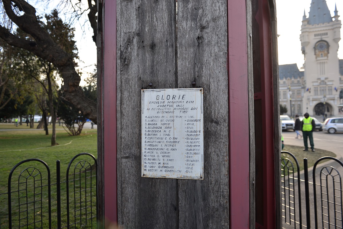 Eroii din 1989, omagiați la Iași: „Ne aflăm în această revoluție continuă”