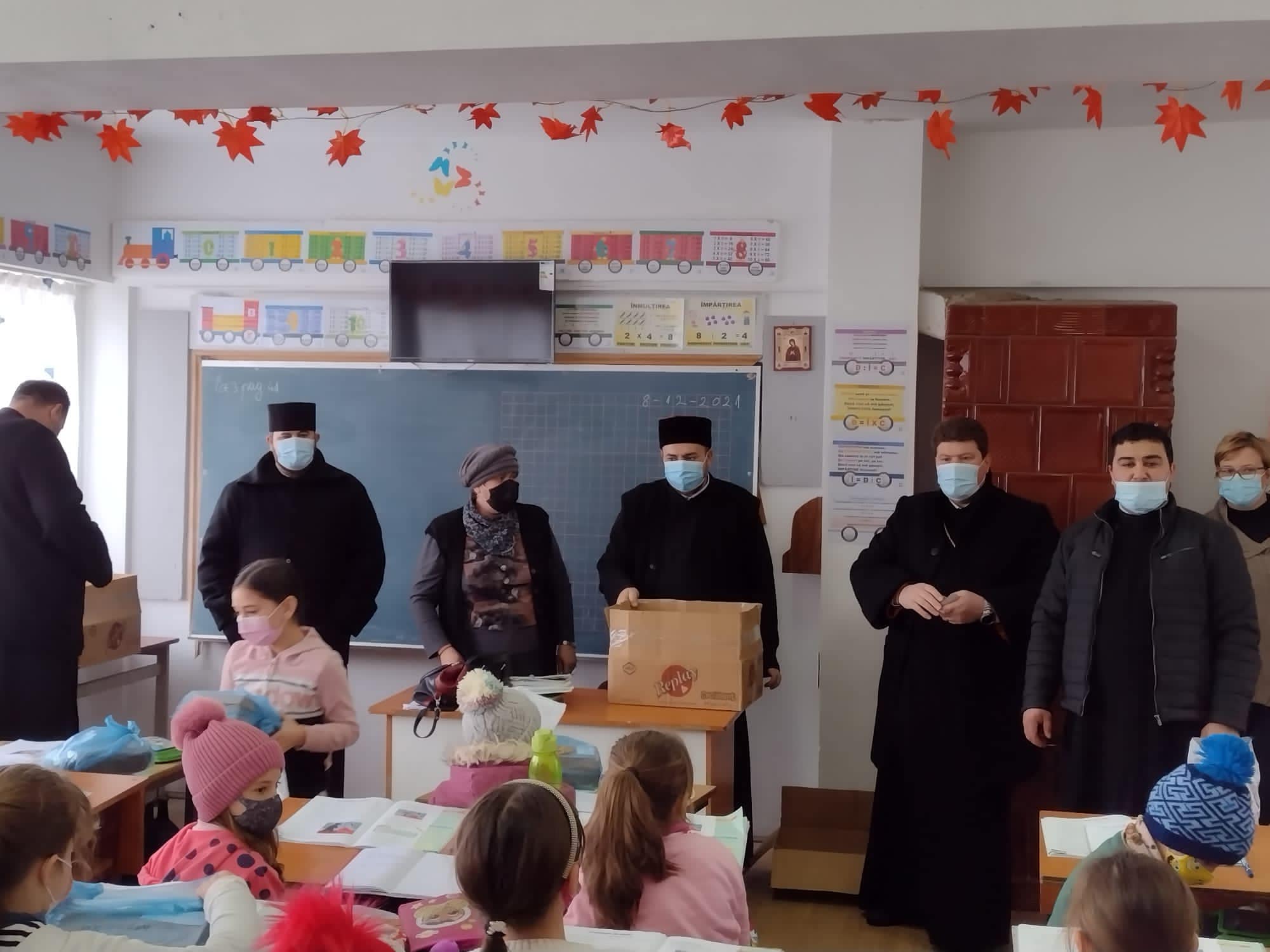 Proiectul „Vrei să fii bun de Crăciun”, în parohiile comunei Urechești