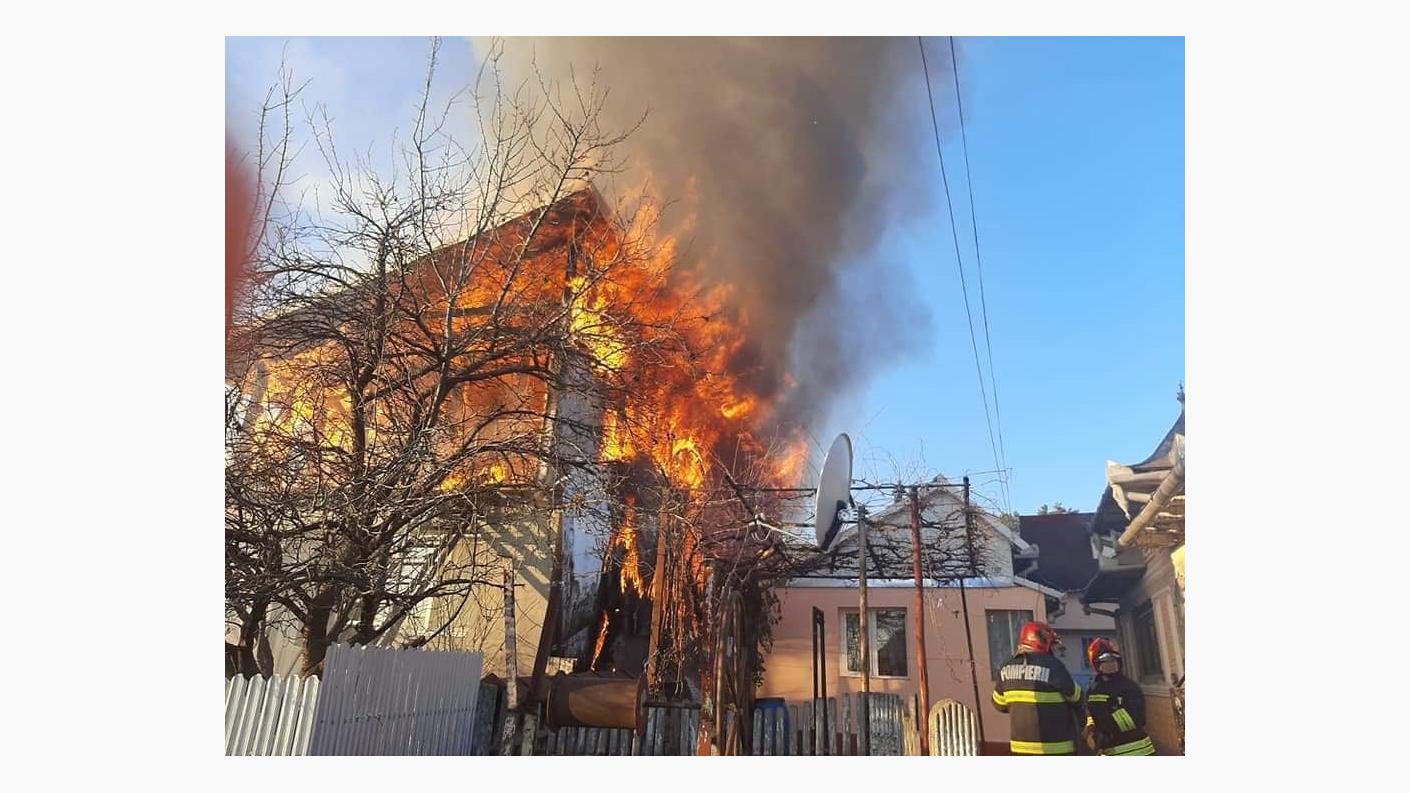 Sprijin din partea Bisericii pentru două familii încercate din comuna Mănăstirea Cașin