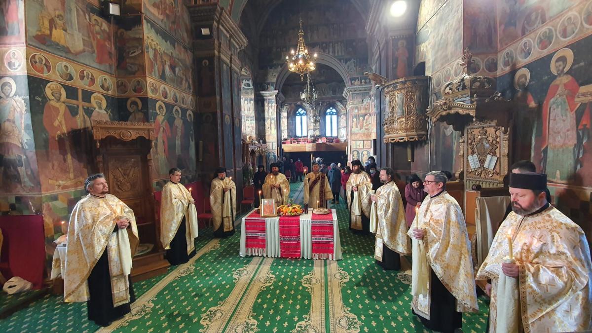 Arhiepiscopul Eftimie Luca, pomenit la catedrala din Roman