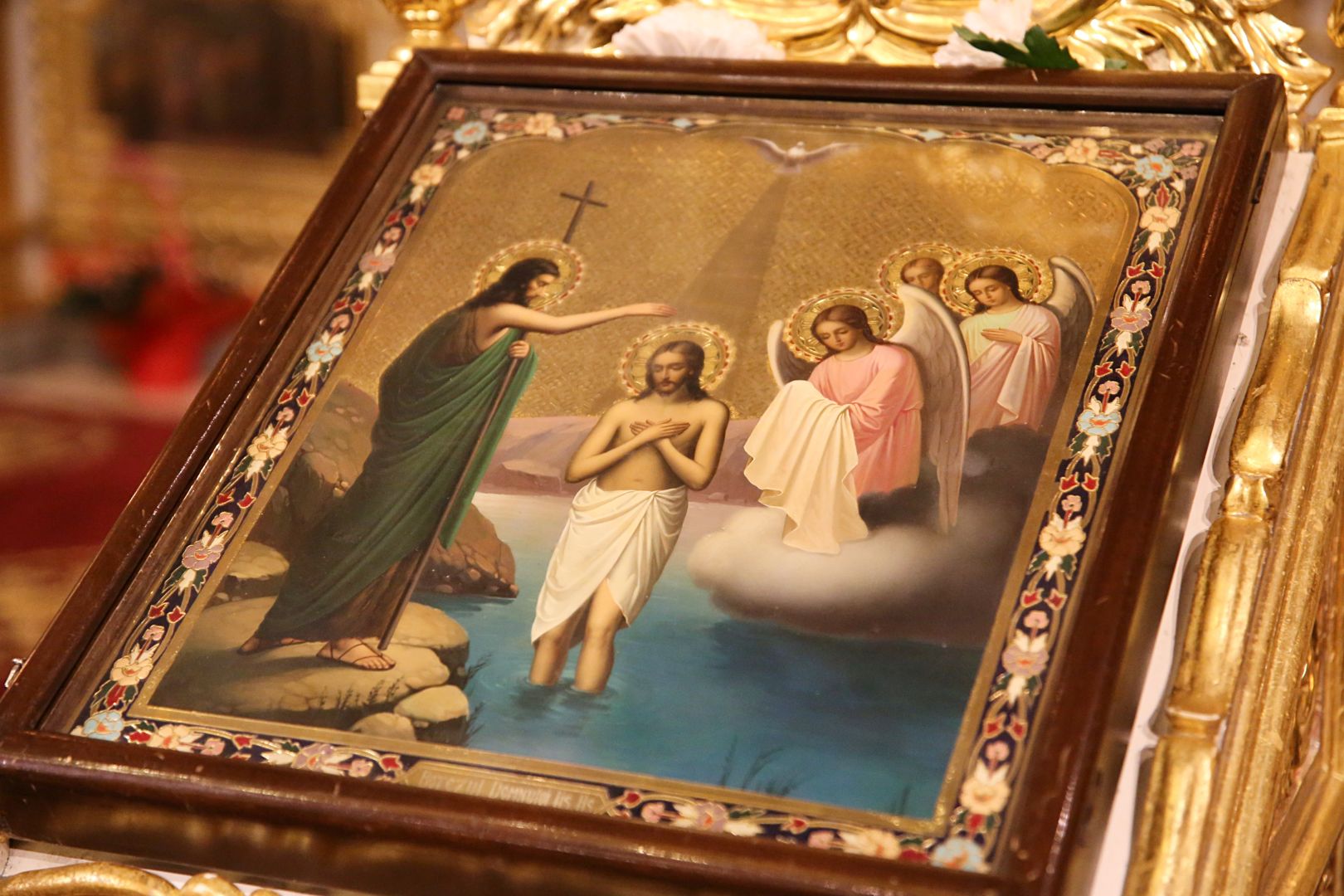 Sfânta Liturghie de Bobotează, săvârșită la patru altare diferite în incinta Ansamblului mitropolitan din Iași: „Prin Botez, am primit demnitatea de creștini”