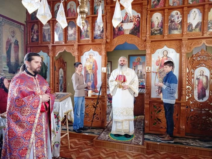 Slujire arhierească în Parohia Corlăteni-Râşcani