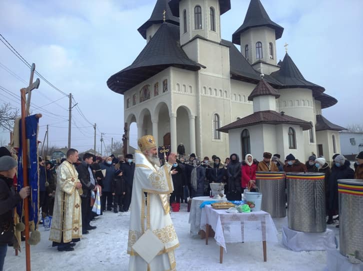 Boboteaza la Parohia „Acoperământul Maicii Domnului” din oraşul Donduşeni