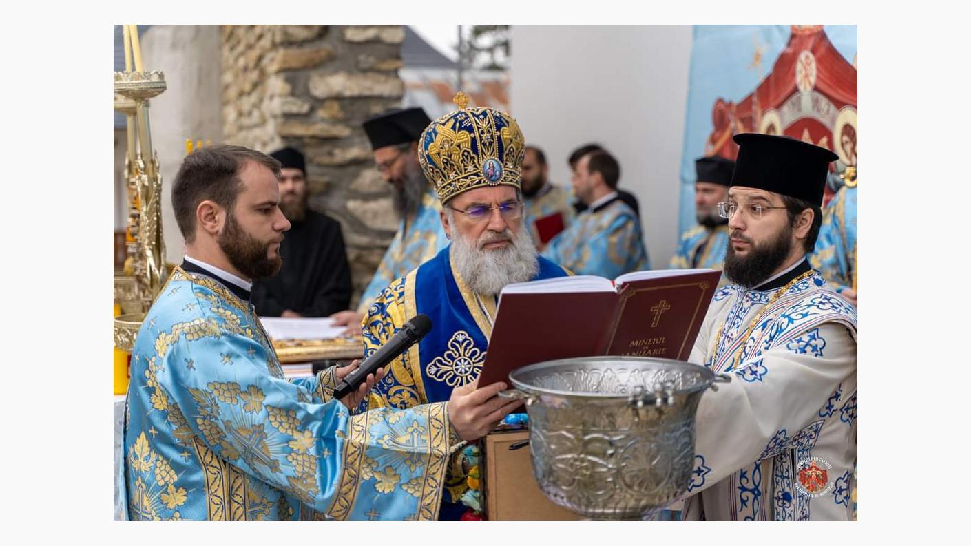 Botezul Domnului la Catedrala Arhiepiscopală din Roman