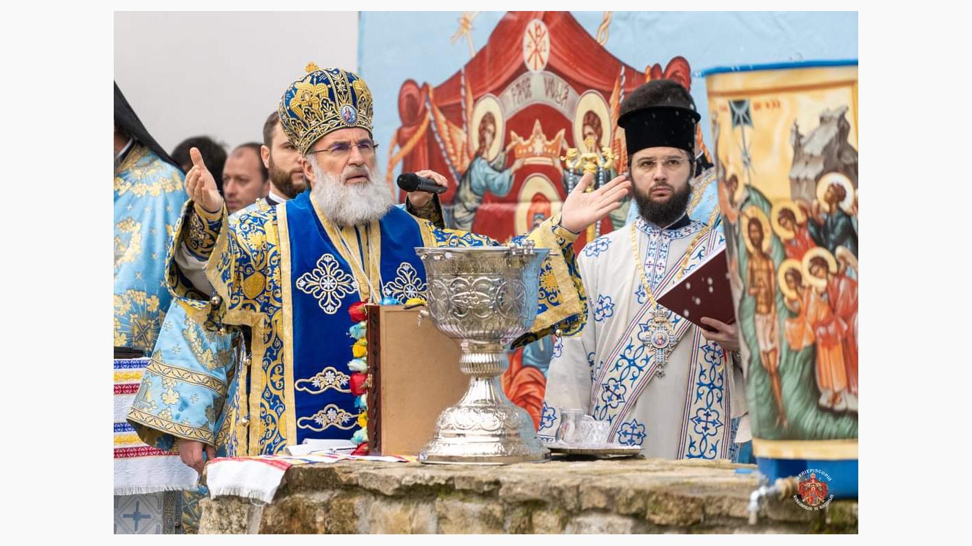 Botezul Domnului la Catedrala Arhiepiscopală din Roman