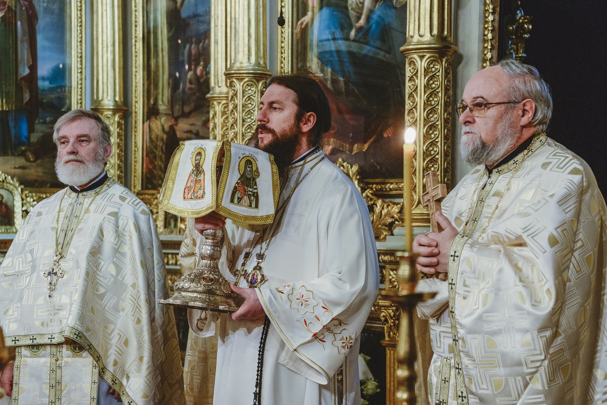 Hramul Facultății de Teologie din Iași, în prezența a trei ierarhi. Unui părinte profesor emerit i-a fost acordată distincția „Crucea Patriarhală”