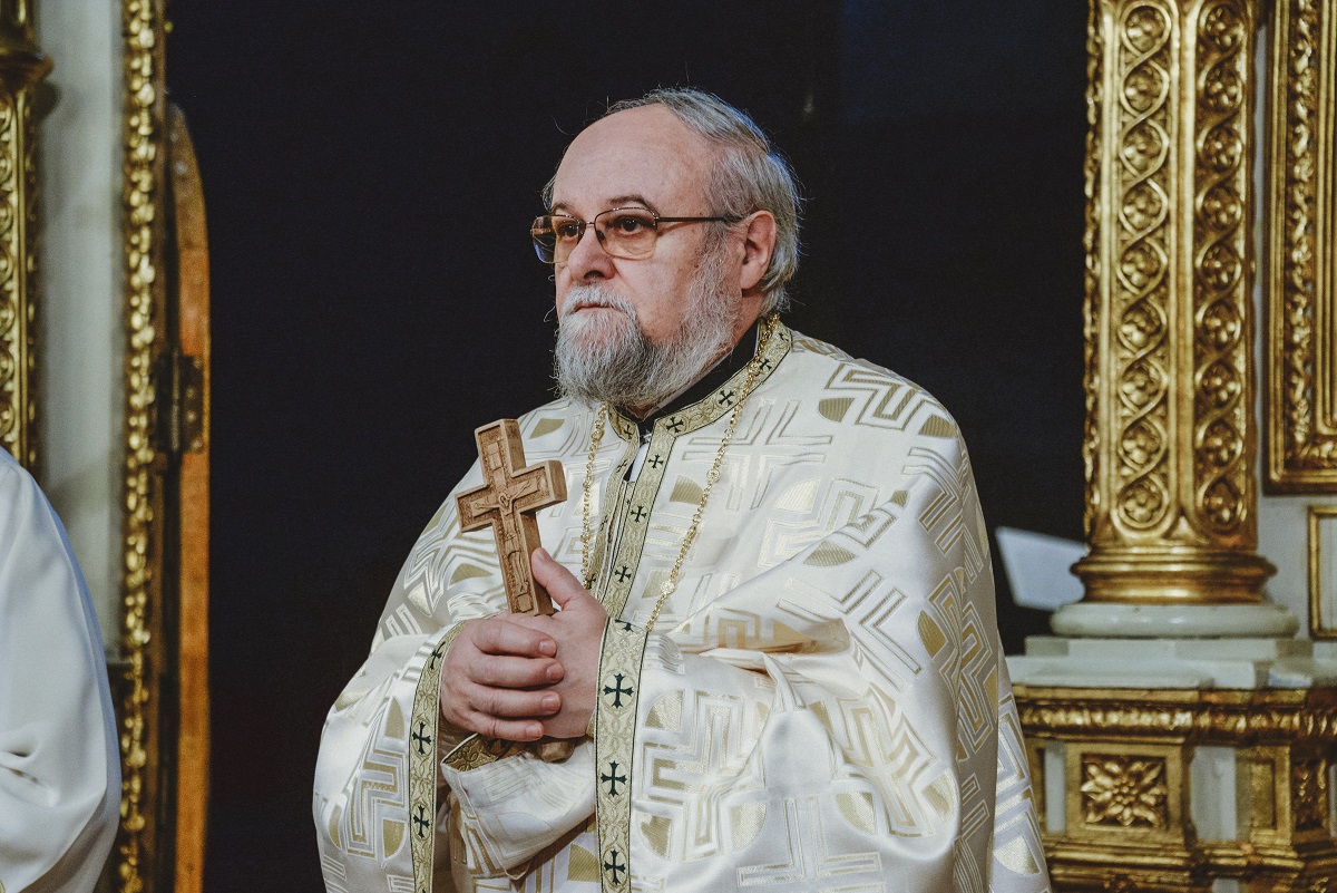 Hramul Facultății de Teologie din Iași, în prezența a trei ierarhi. Unui părinte profesor emerit i-a fost acordată distincția „Crucea Patriarhală”