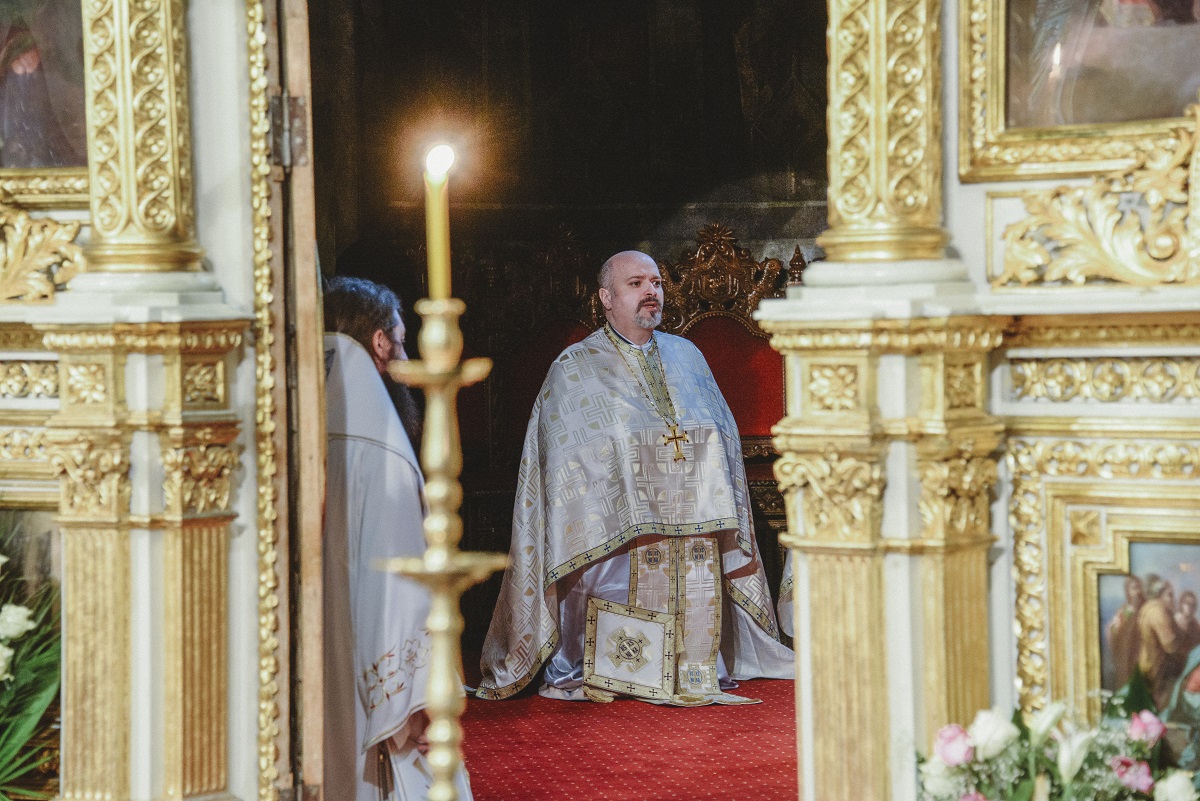 Hramul Facultății de Teologie din Iași, în prezența a trei ierarhi. Unui părinte profesor emerit i-a fost acordată distincția „Crucea Patriarhală”