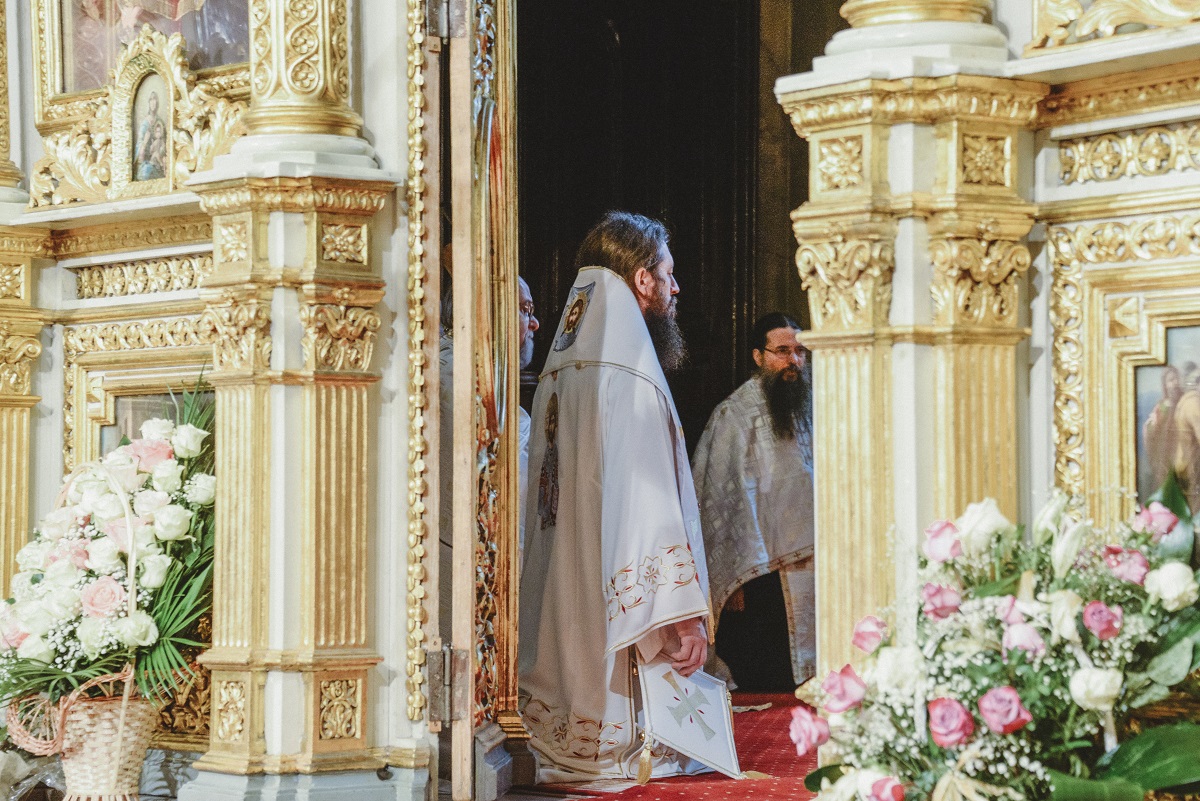 Hramul Facultății de Teologie din Iași, în prezența a trei ierarhi. Unui părinte profesor emerit i-a fost acordată distincția „Crucea Patriarhală”