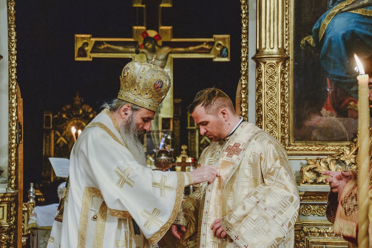 Hramul Facultății de Teologie din Iași, în prezența a trei ierarhi. Unui părinte profesor emerit i-a fost acordată distincția „Crucea Patriarhală”