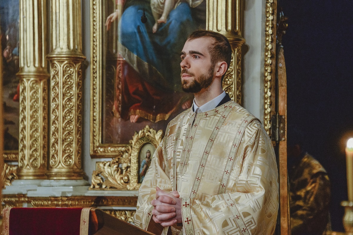 Hramul Facultății de Teologie din Iași, în prezența a trei ierarhi. Unui părinte profesor emerit i-a fost acordată distincția „Crucea Patriarhală”