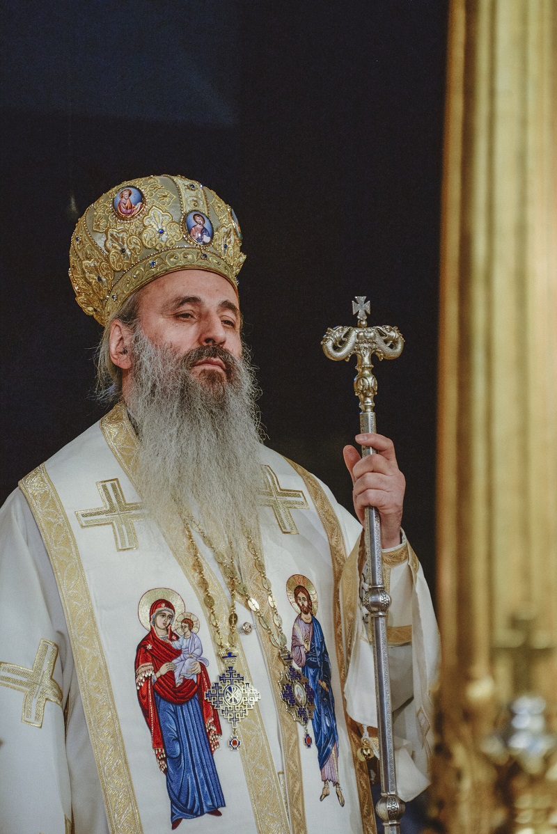 Hramul Facultății de Teologie din Iași, în prezența a trei ierarhi. Unui părinte profesor emerit i-a fost acordată distincția „Crucea Patriarhală”