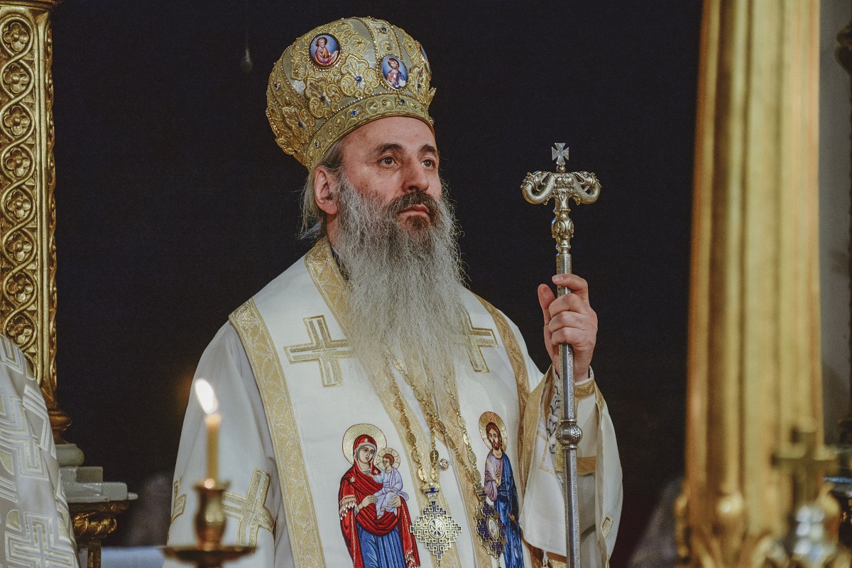 Hramul Facultății de Teologie din Iași, în prezența a trei ierarhi. Unui părinte profesor emerit i-a fost acordată distincția „Crucea Patriarhală”