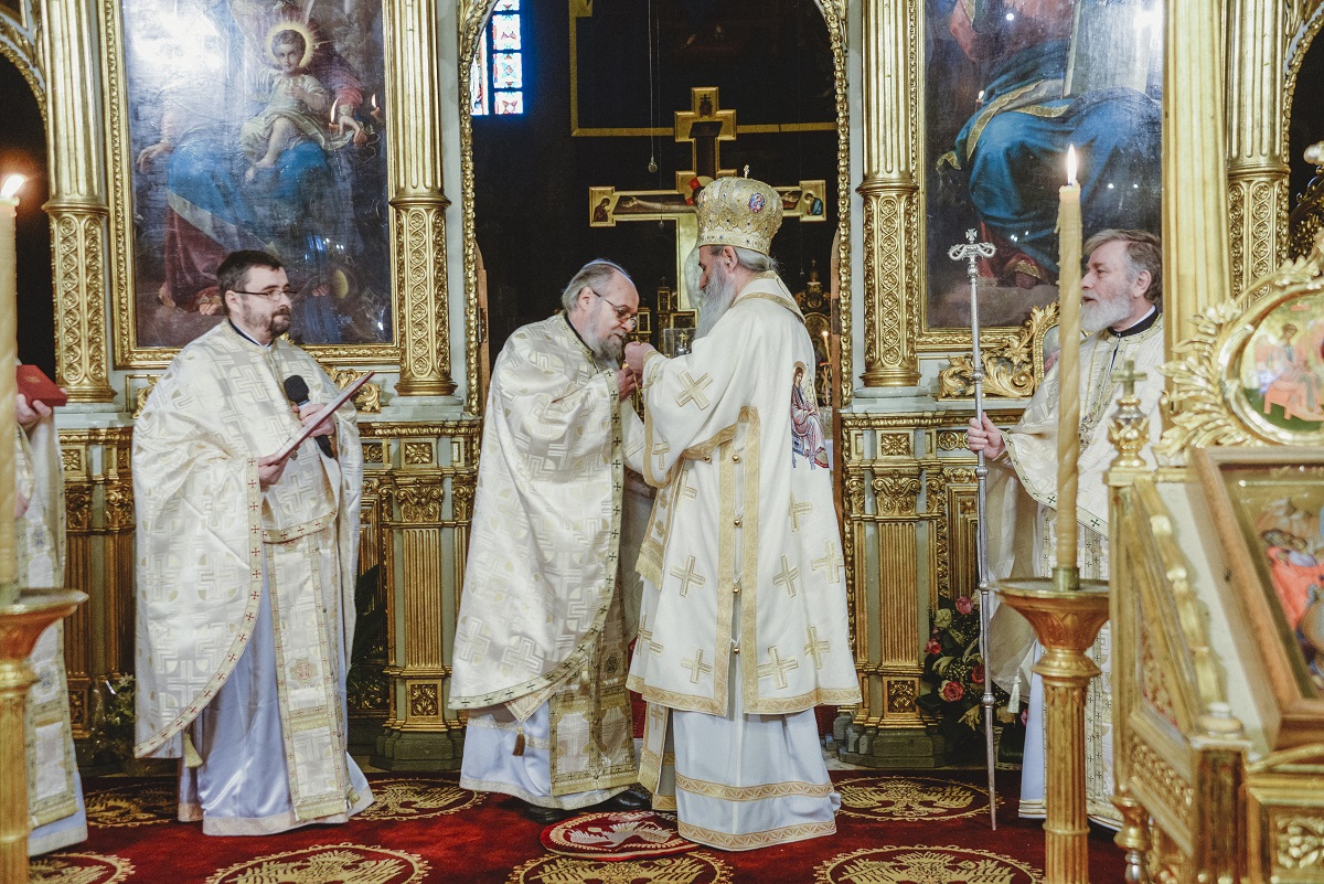 Hramul Facultății de Teologie din Iași, în prezența a trei ierarhi. Unui părinte profesor emerit i-a fost acordată distincția „Crucea Patriarhală”