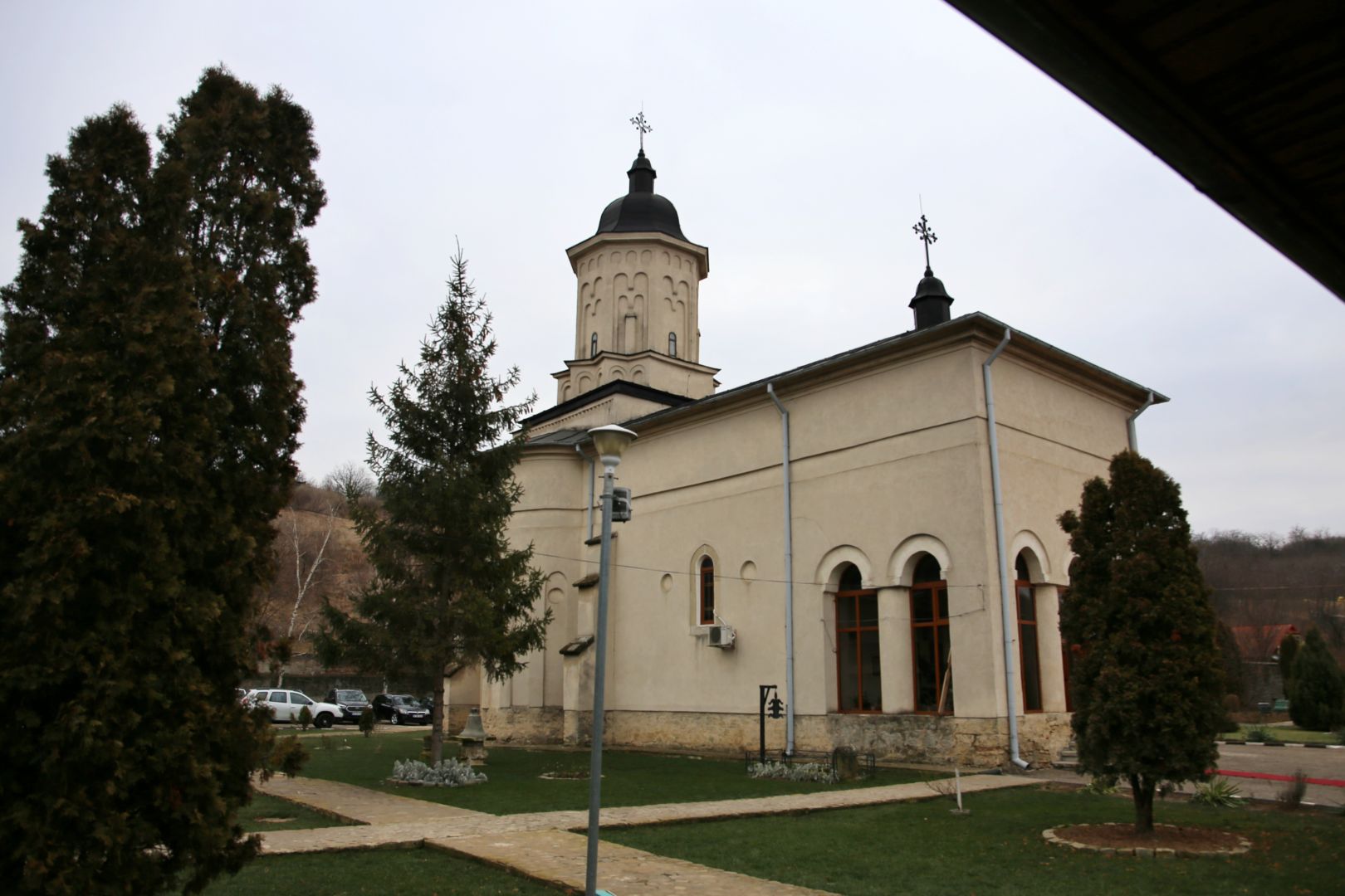 foto: Flavius Popa IPS Părinte Mitropolit Teofan în Duminica vindecării leproșilor: „Recunoștința față de Dumnezeu se arată prin participarea noastră la Dumnezeiasca Liturghie”
