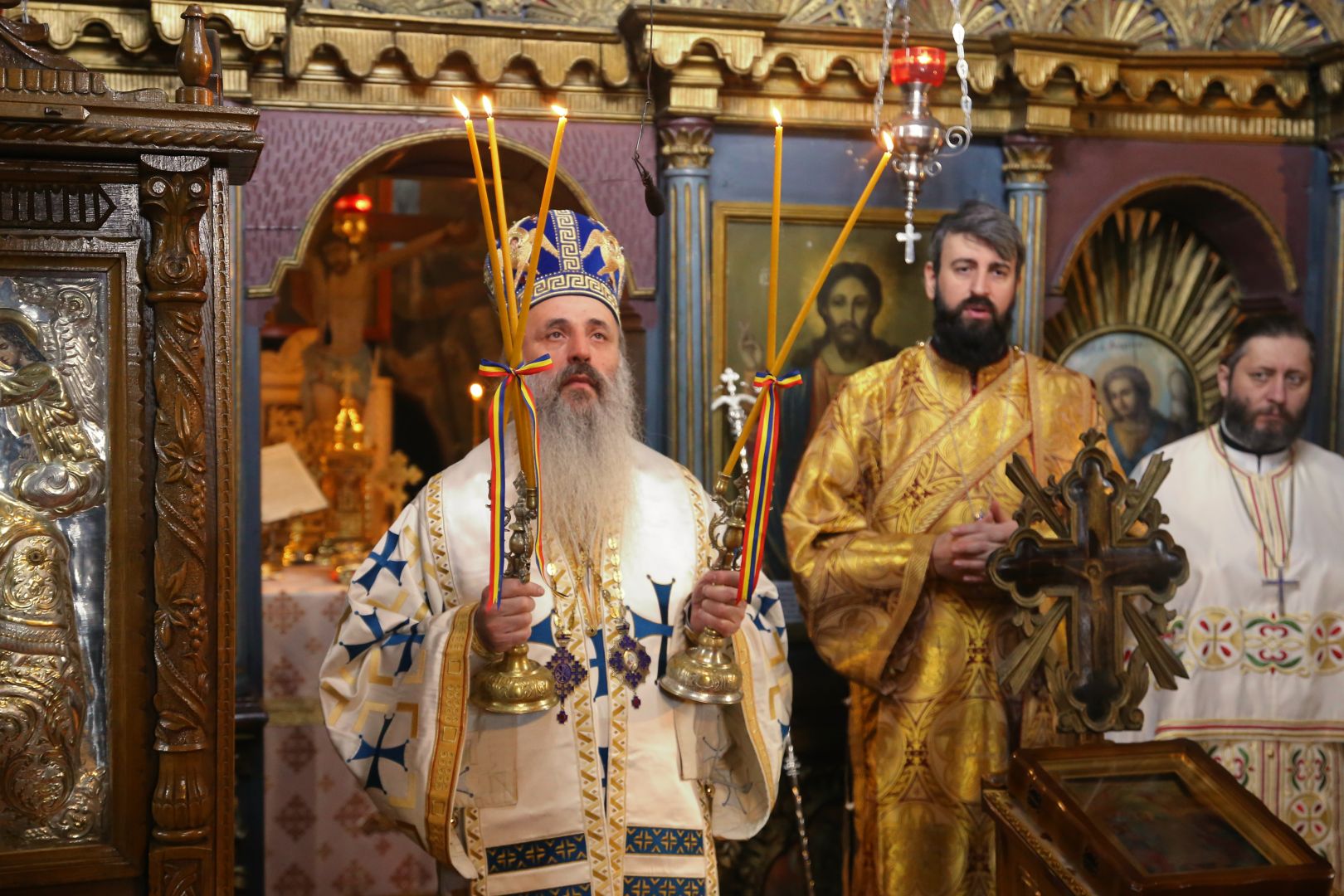 foto: Flavius Popa IPS Părinte Mitropolit Teofan în Duminica vindecării leproșilor: „Recunoștința față de Dumnezeu se arată prin participarea noastră la Dumnezeiasca Liturghie”